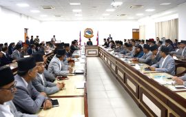 कर्मचारीलाई प्रधानमन्त्री बालेनको निर्देशन- सरकारको स्पिरिट समात्नू, ढिलासुस्ती चल्दैन