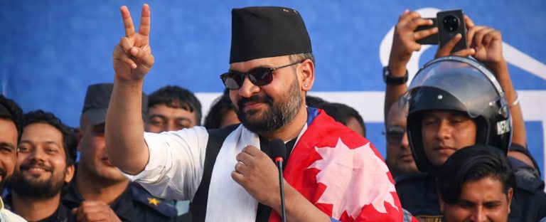 बालेन प्रवेशसँगै सुरु भयो रास्वपा लहर, अरु पार्टीले किन खाए धक्का ?