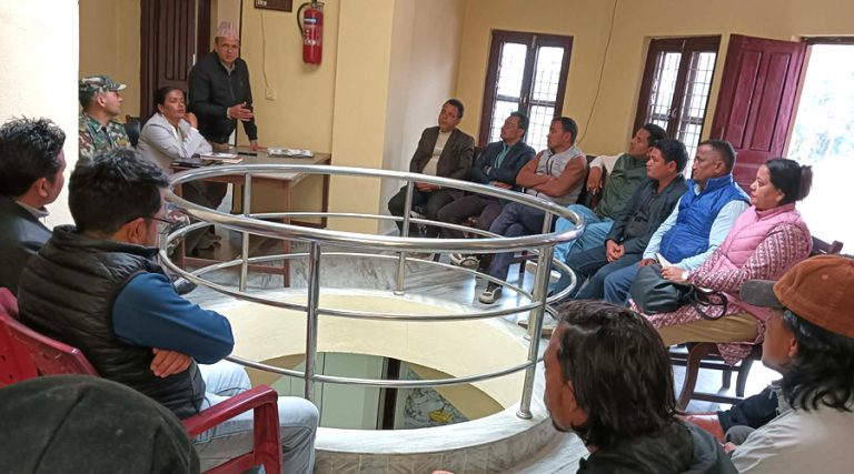 डोटीमा सर्वदलीय बैठक सुरु, बैठकपछि मतगणना