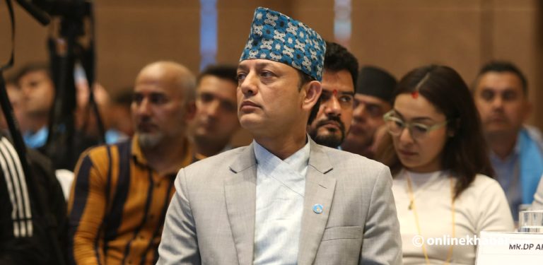 रवि–बालेनलाई अभिमुखीकरणमा सहभागी गराउने प्रयास हुँदैछ : उपसभापति अर्याल