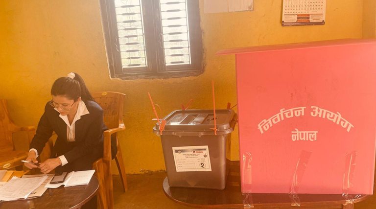 गोरखा कारागारका २७ कैदीबन्दीले गरे मतदान