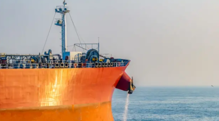 इराकमा तेल बोकेको अमेरिकी ट्यांकरमा आक्रमण, एक भारतीयको मृत्यु