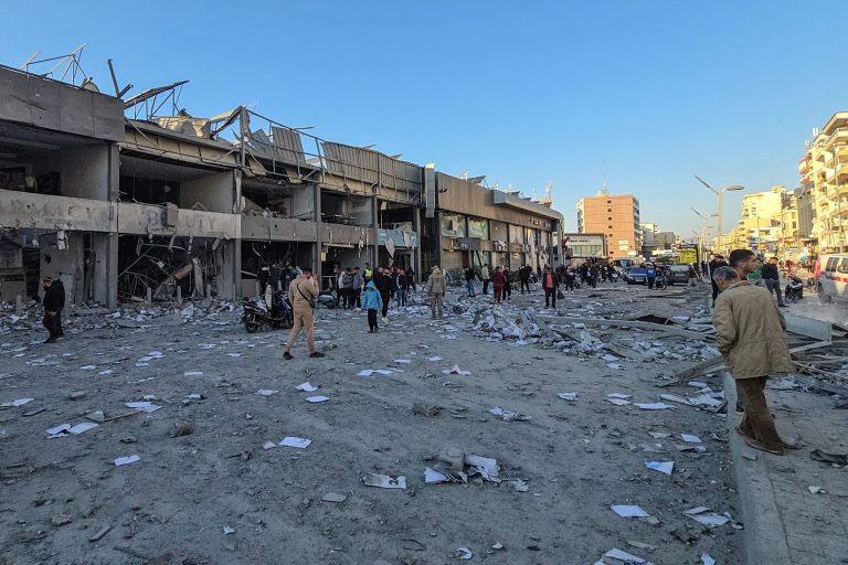 आक्रमण-प्रत्याक्रमणले खाडी देशको भविष्य के होला ?