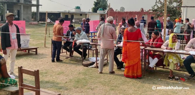 महोत्तरीमा दिउँसो १ बजेसम्म ३४.८८ प्रतिशत मतदान