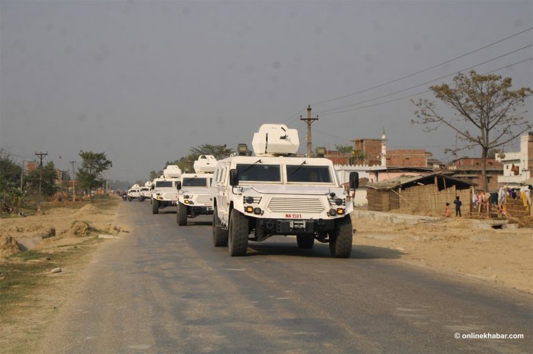 रौतहटमा बख्तरबन्द गाडीसहित नेपाली सेनाको गस्ती
