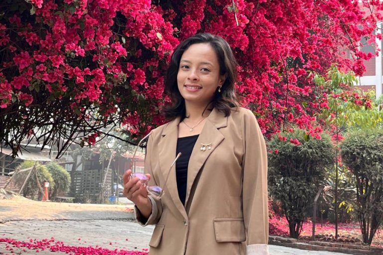 घरबाट निस्किएकी छोरी फर्किनुपर्छ