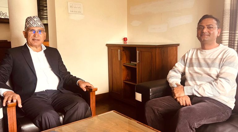 एमाले उपाध्यक्ष पौडेलसँग विश्वदीपको भेट, कम्युनिस्ट ध्रुवीकरणबारे छलफल