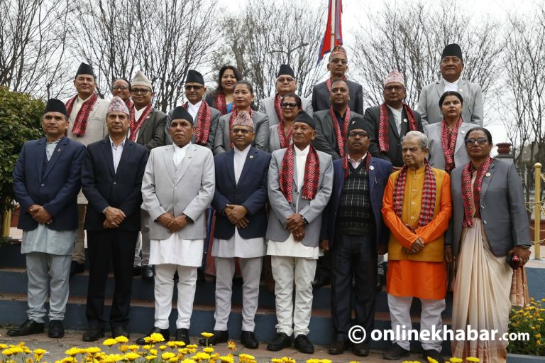 राष्ट्र र जनताको हितमा काम गर्न ध्यान केन्द्रित गर्ने राष्ट्रिय सभा सदस्यको प्रतिबद्धता