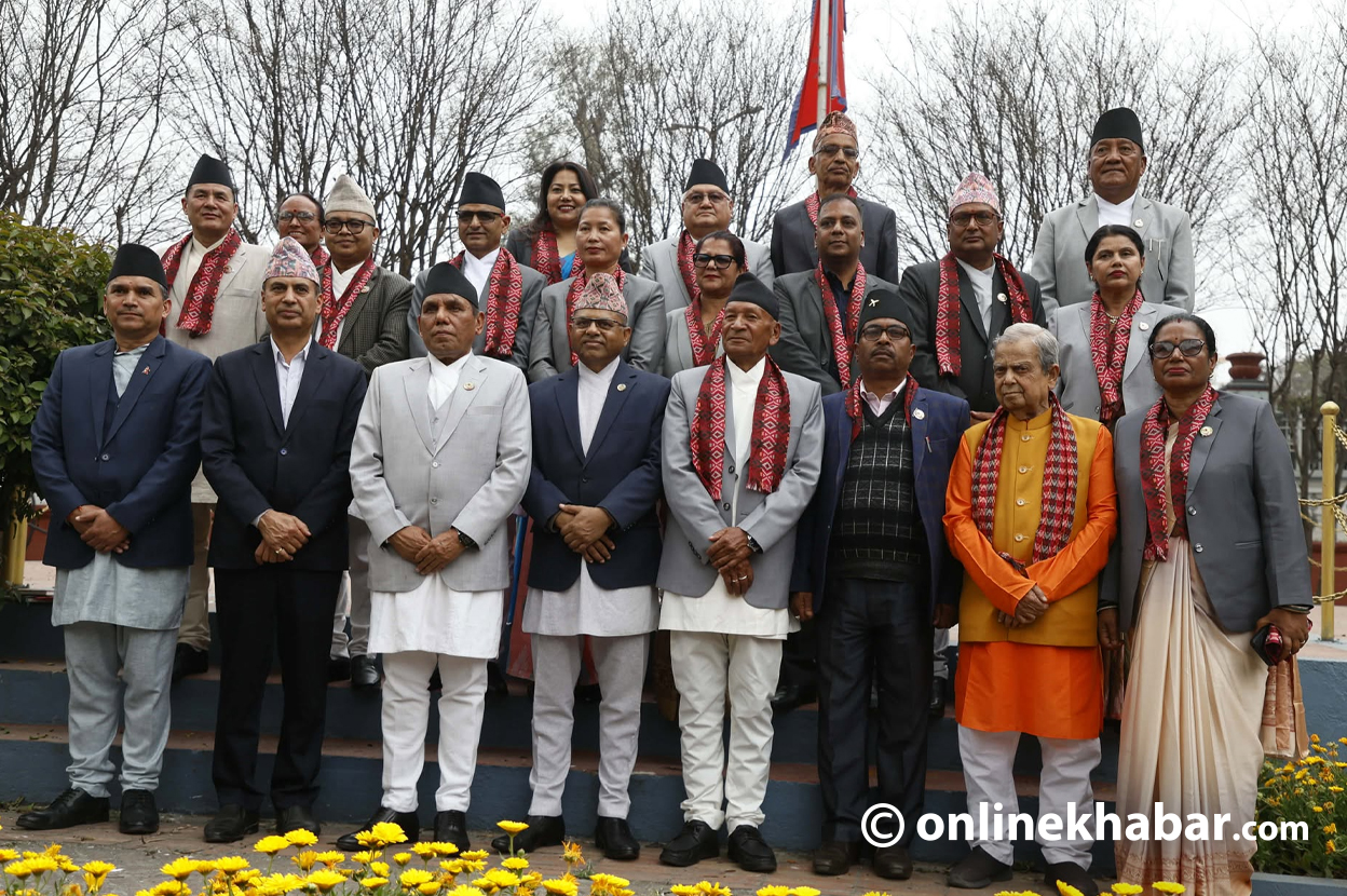 राष्ट्र र जनताको हितमा काम गर्न ध्यान केन्द्रित गर्ने राष्ट्रिय सभा सदस्यको प्रतिबद्धता