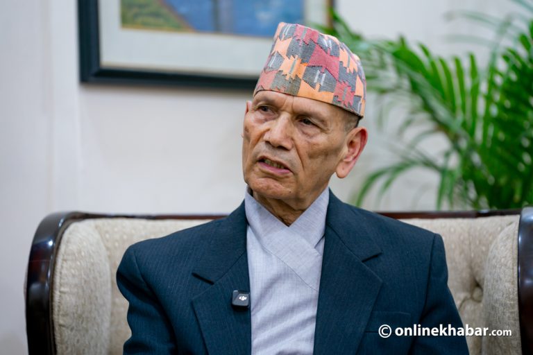 १० हजारसम्म नेपाली उद्धार गर्न हवाई, त्यसभन्दा बढी पानीजहाज : परराष्ट्रमन्त्री शर्मा