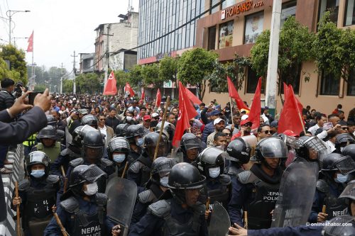 एमालेले आज पनि थाल्यो काठमाडौंमा प्रदर्शन