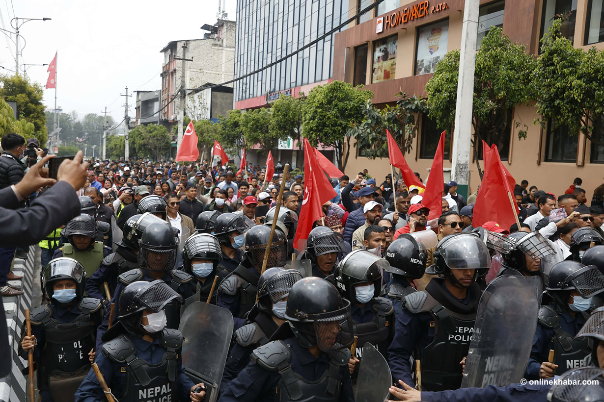 एमालेले आज पनि थाल्यो काठमाडौंमा प्रदर्शन