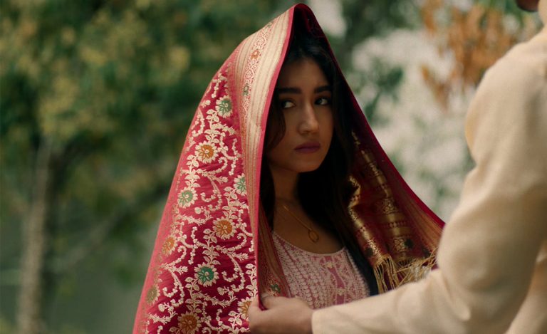 ‘एक मुठ्ठी बादल’ को मर्मस्पर्शी टिजर : जन्मदिनमा पोम्पोईको फूल खोज्दै आँचल