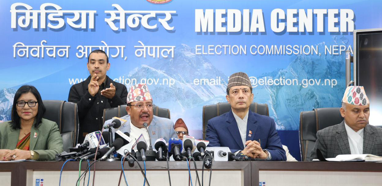 निर्वाचन आयोगले भन्यो : मतपेटिका साटिने हल्ला निराधार र भ्रामक
