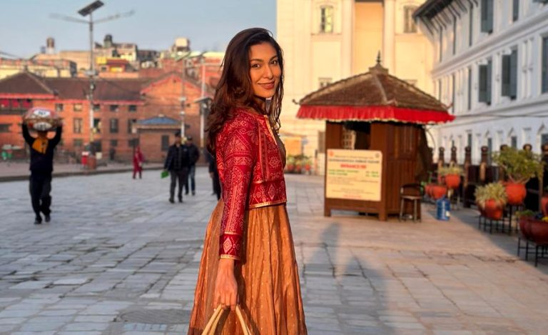 सांसद बनेकी अनुष्कालाई बधाई दिँदै ‘मिस नेपाल’ : धेरै युवतीका लागि प्रेरणादायी