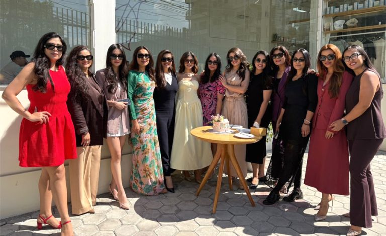 मिस नेपालहरूले दिए अनुष्कालाई संयुक्त बधाई