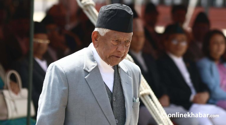 अर्जुननरसिंह केसीले गरे पदभार ग्रहण