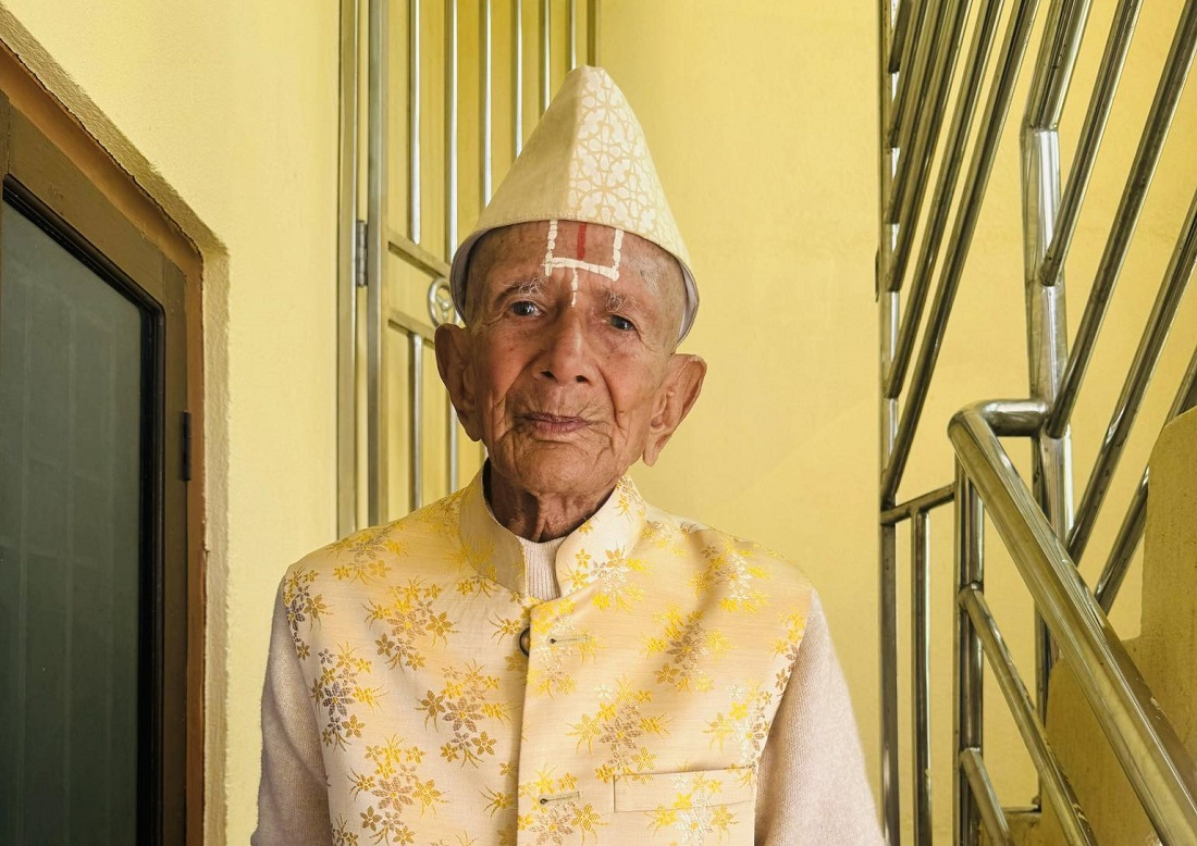 ९८ वर्षीय बालानन्द खतिवडाले गरे मतदान