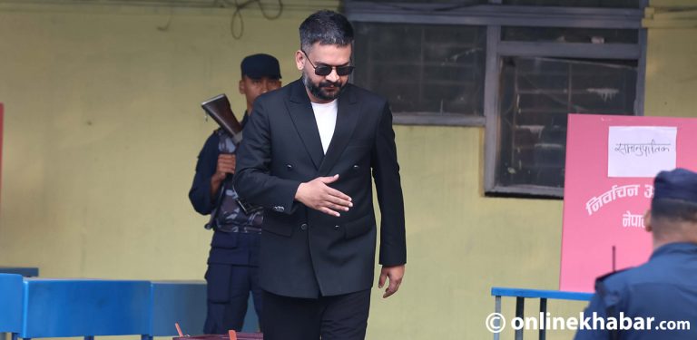  हेलिकप्टरमार्फत झापा जाँदै बालेन