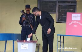 बालेन शाहले गरे मतदान (तस्वीरहरू)