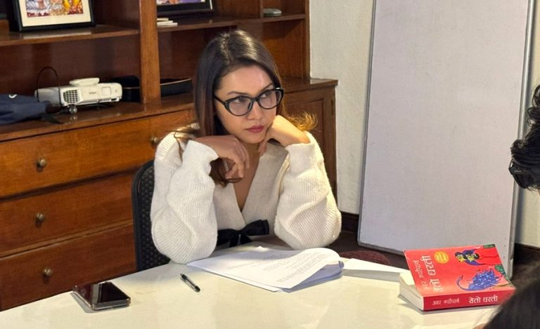 ‘सेतो धरती’ बाट नाटकमा डेब्यू गर्दै बेनिशा हमाल