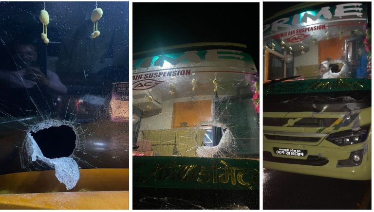 गुडिरहेको नाइट बसको क्याबिनमा जब ढुंगो बजारियो…