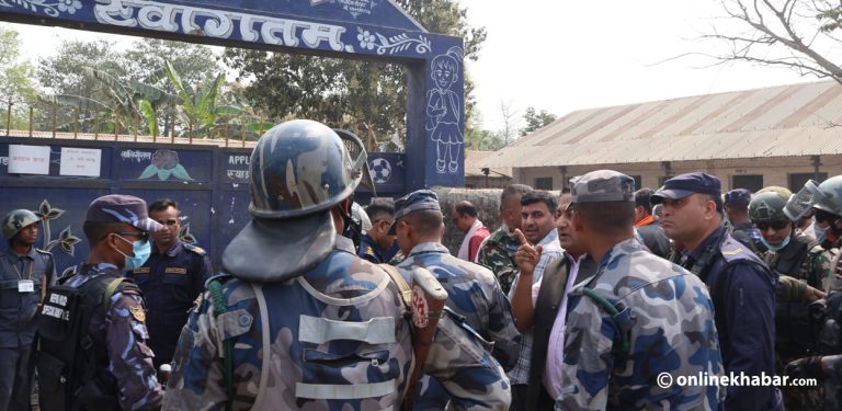 सर्लाहीका सीडीओ भन्छन्- सामान्य विवादहरू मिले, जिल्लाभर सोचेभन्दा राम्रो छ