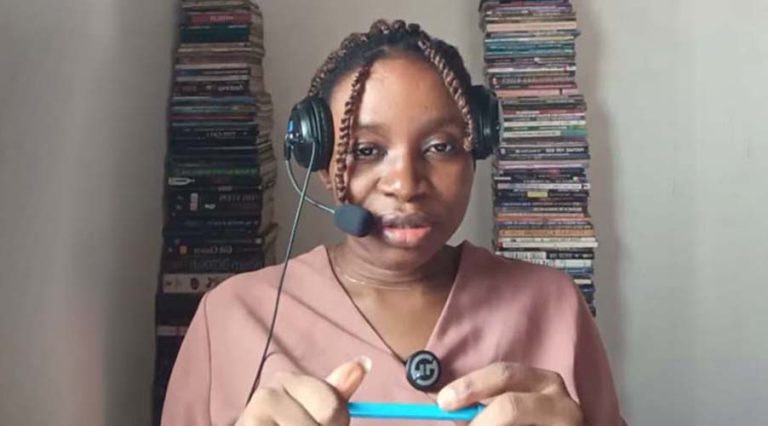 चिच्याउँदै १० लाख ७० हजारसम्म गनेर विश्व कीर्तिमान