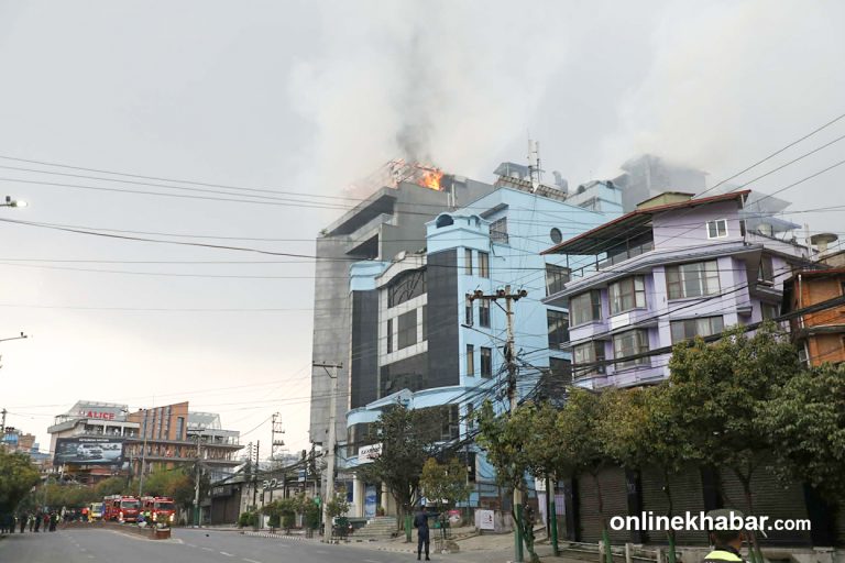 नियन्त्रणमा आयो दाउरा थकालीमा लागेको आगो