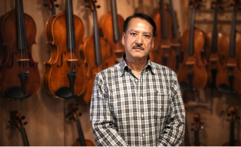 दीपक खरेल ‘इकोज अफ इटरनिटी’ एकल साँझमा गुञ्जिने