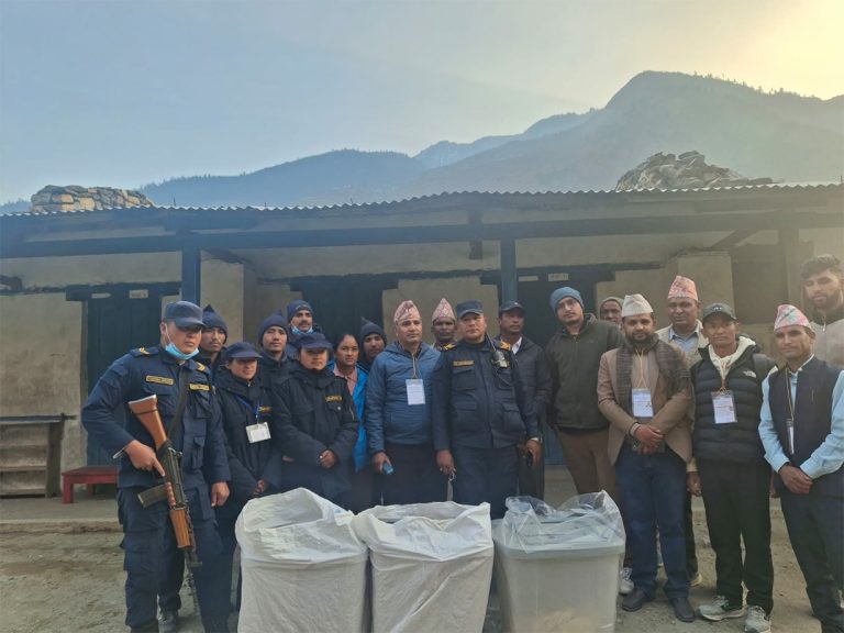 डोल्पाका २९ केन्द्रका मतपेटिका सदरमुका ल्याउन बाँकी