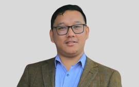 डा. विशाल बुवाको हेरचाह गर्न बेलायत गएका थिए, सयौं वृद्ध-वृद्धाको सहारा बने