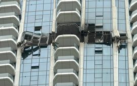 हवाई आक्रमणपछि भग्नावशेष खस्दा दुबईको भवनमा क्षति