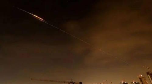 अबुधाबीमा क्षेप्यास्त्रको टुक्रा खस्दा एक भारतीय घाइते