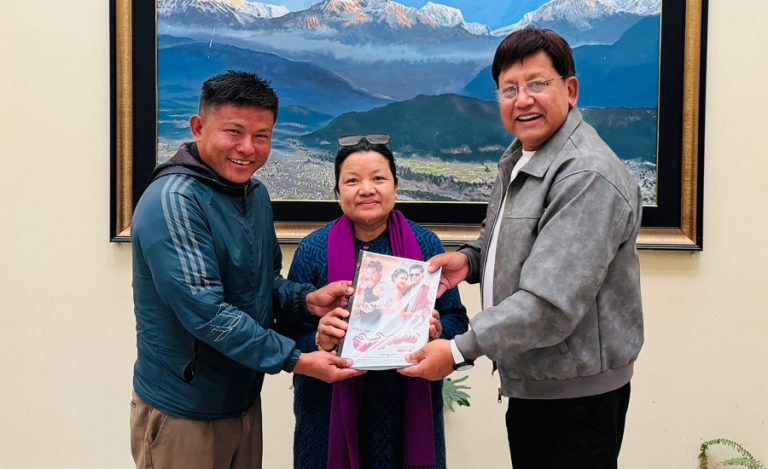 चलचित्र संग्रहालयका लागि १७१ पोस्टर, १० पटकथा प्रदान