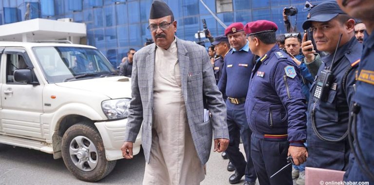 जेनजी आन्दोलन जाँचबुझ आयोगको टोली प्रतिवेदन बुझाउन प्रधानमन्त्री कार्यालयमा