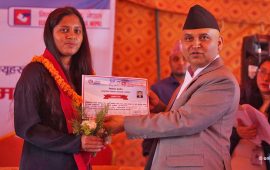 समानुपातिक सांसदले बुझे प्रमाणपत्र (तस्वीरहरू)