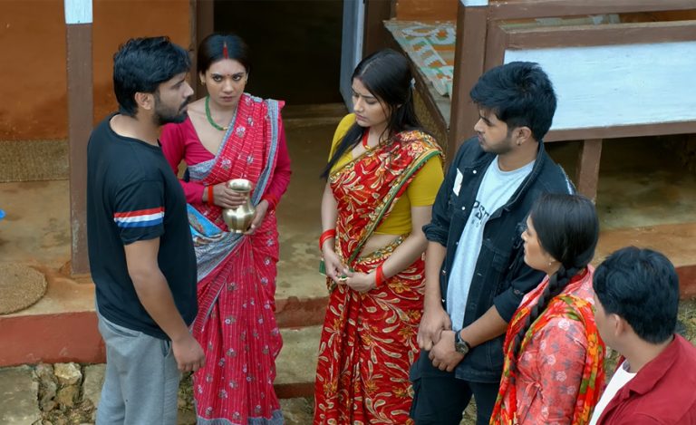 ‘हामी तीन भाइ’ को ट्रेलर : सम्पत्तिले दाजुभाइमा ल्याउने दरारको कथा