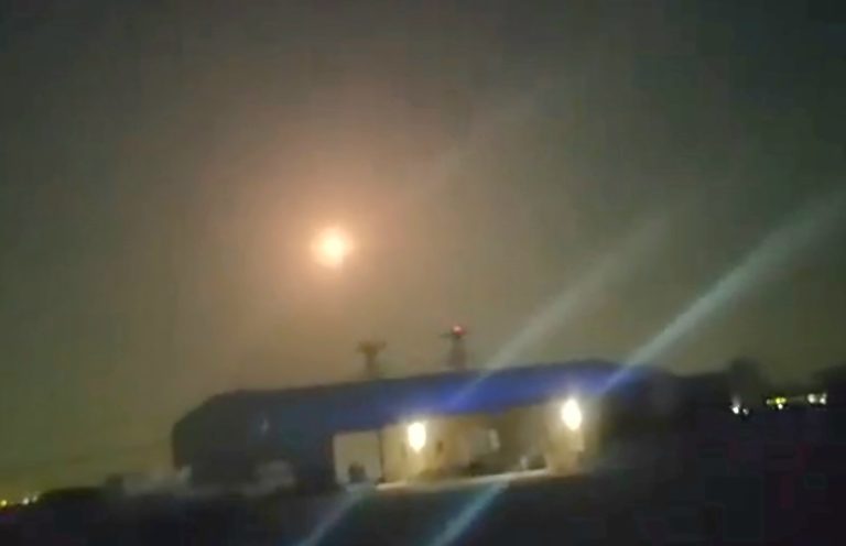 मध्यपूर्व तनाव : यूएईबाट नेपाली भन्छन्- निरन्तर पड्किरहेको छ, असुरक्षित भयौं