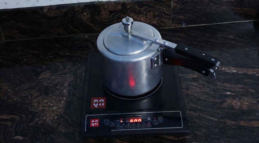 के इन्डक्सनमा पकाएको खाना स्वास्थ्यका लागि हानिकारक हुन्छ ?