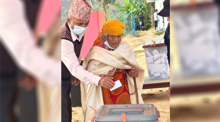 ९१ वर्षीया कमलादेवीको मत : ‘पनाति–पनातिनीको भविष्यका लागि’