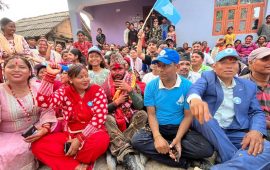 निर्वाचन क्षेत्रमै व्यस्त केपी खनाल, भन्छन्- मतदाताका गुनासा र आशीर्वाद लिएर मात्रै फर्कन्छु