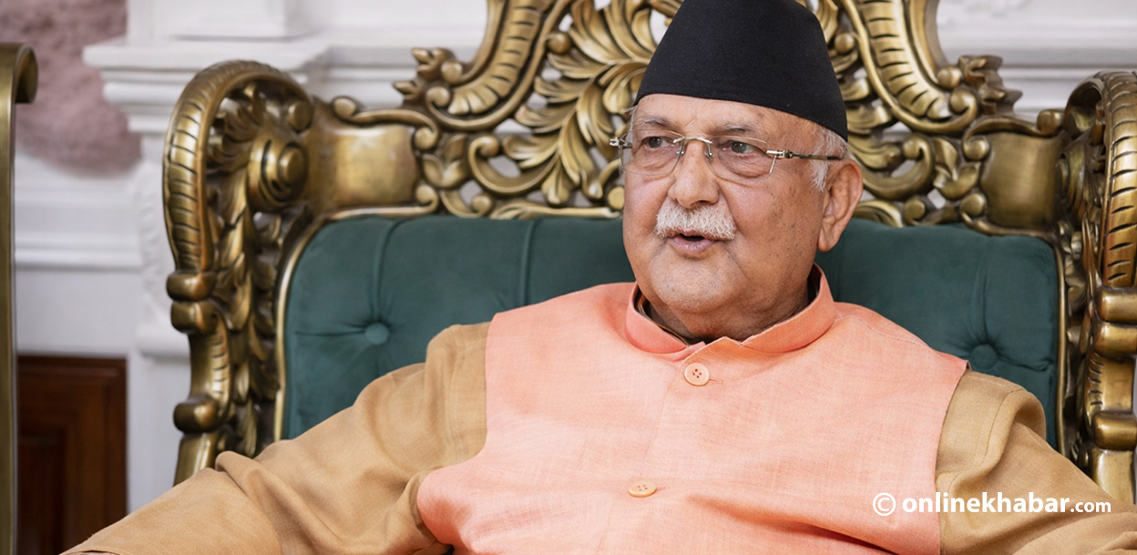 ढल्यो अहंकारको आसन