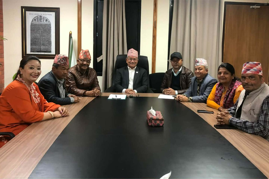 गगन थापालाई राजीनामा नदिन ललितपुरका जनप्रतिनिधिहरुको आग्रह