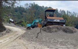 १० वर्षमा पनि बनेन १० किलोमिटर सडक