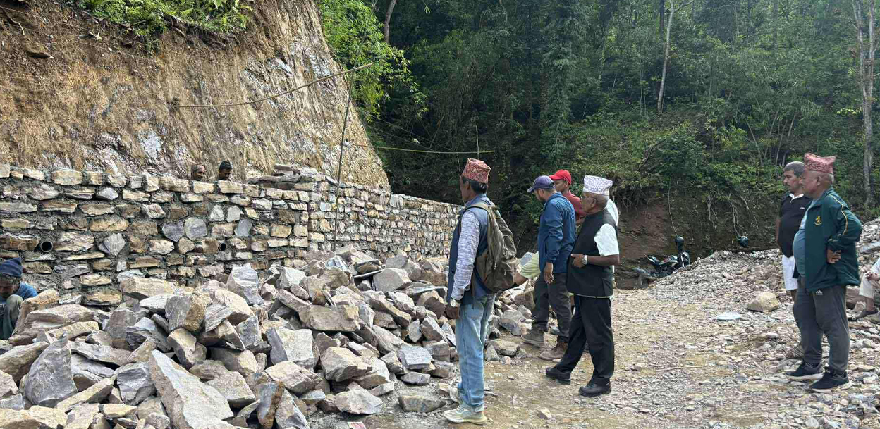 निर्माण व्यवसायीले काम नगर्दा हरिचौर-मल्म-पाण्डवखानी सडक अधुरो