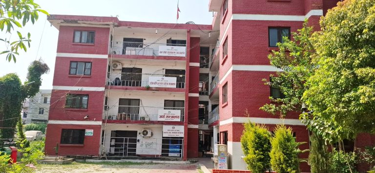 मधेशका कर्मचारीलाई ७ दिन भ्रमण सुविधा : बिलबिनै एक महिनाको तलब