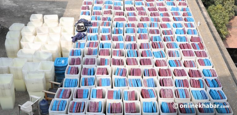 के दल र उम्मेदवारका प्रतिनिधिलाई झुक्याएर मतपेटिका साट्न सम्भव हुन्छ ?