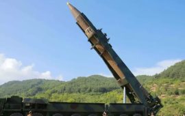 उत्तर कोरियाद्वारा १० ब्यालेस्टिक मिसाइल प्रक्षेपण