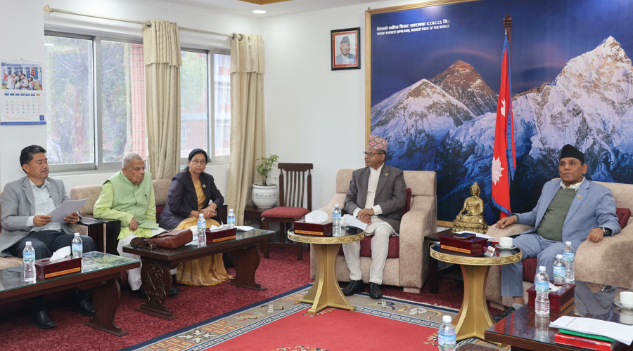 संसद् अधिवेशनको तयारीबारे छलफलमा राष्ट्रिय सभा अध्यक्ष दाहाल